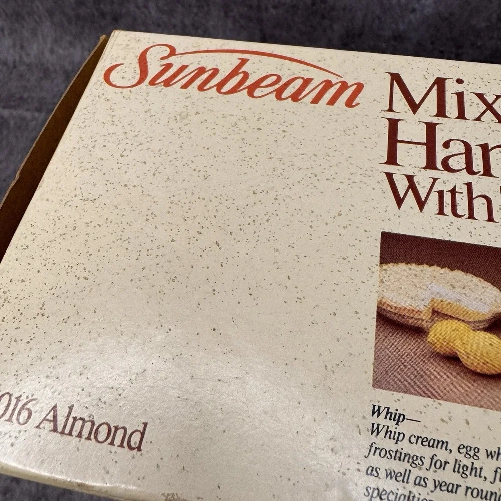 NOS Vintage 1983 Sunbeam Mixmaster Hand Mixer 3 Speeds Almond 03016